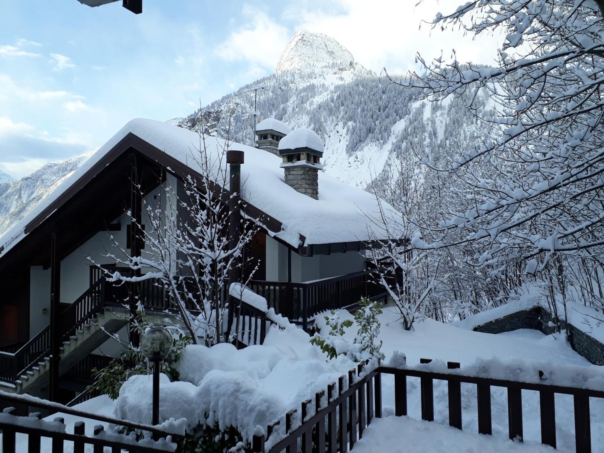 쿠르마예 Casa Ai Piedi Del Monte Bianco 아파트 외부 사진